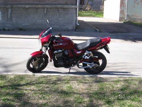 Kawasaki ZRX 1100 78kW.jpg