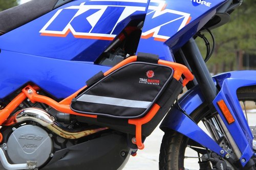Trailmaster-Crash-Bar-Bags-3-e1418572863604.jpg