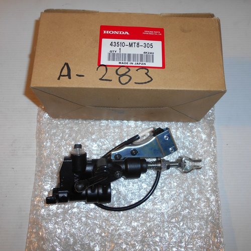 HONDA PARTS REAR BRAKE MASTER CYLINDER GL1500_s-l1600.jpg