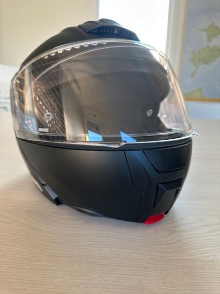 Schuberth C5-1.jpg